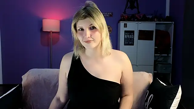 Snapshot of olisunny5 chatting on May 9, 2:20 pm olisunny5 online show from May 9, 2:20 pm