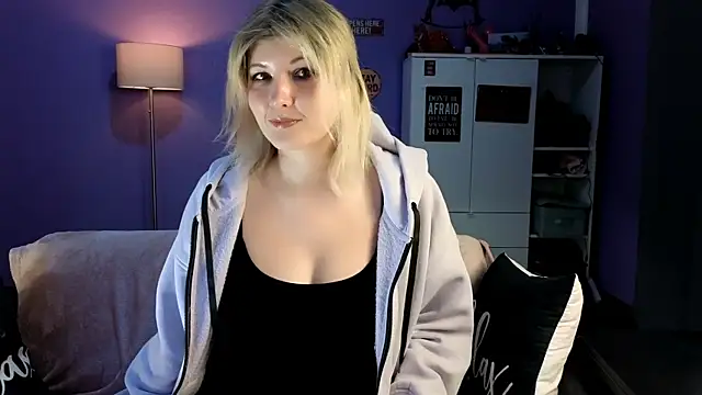 Snapshot of olisunny5 chatting on April 21, 5:41 pm olisunny5 online show from April 21, 5:41 pm