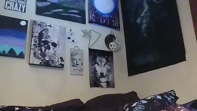 GothyBaby online show from November 3, 6:00 pm