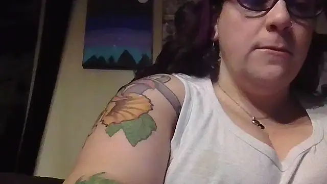 GothyBaby online show from December 1, 6:20 pm