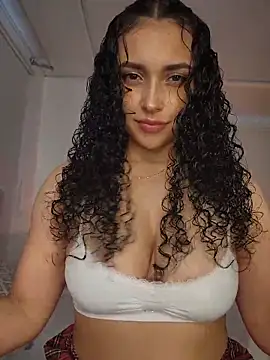 Snapshot of Lucy_Marin chatting on October 30, 3:42 pm Lucy Marin online show from October 30, 3:42 pm