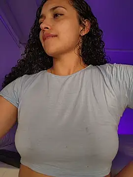 Snapshot of Lucy_Marin chatting on November 14, 10:46 pm Lucy Marin online show from November 14, 10:46 pm