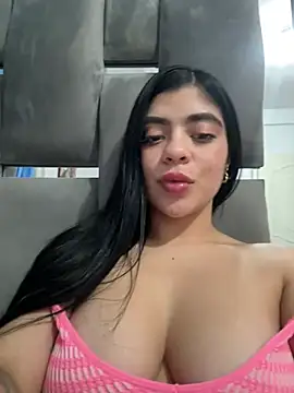 Snapshot of little_brianna_ chatting on December 25, 6:20 am little brianna online show from December 25, 6:20 am