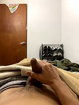 Snapshot of yequeal chatting on December 4, 3:42 am yequeal online show from December 4, 3:42 am