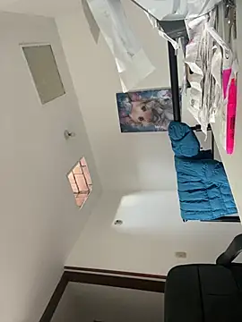 Snapshot of yequeal chatting on February 18, 8:47 pm yequeal online show from February 18, 8:47 pm