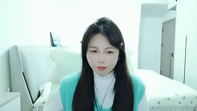 Sunset glow online show from March 7, 2:00 pm