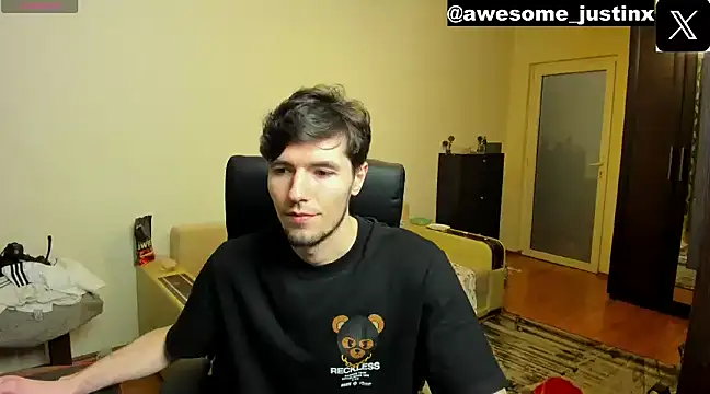 awesomejustin online show from December 5, 9:00 pm