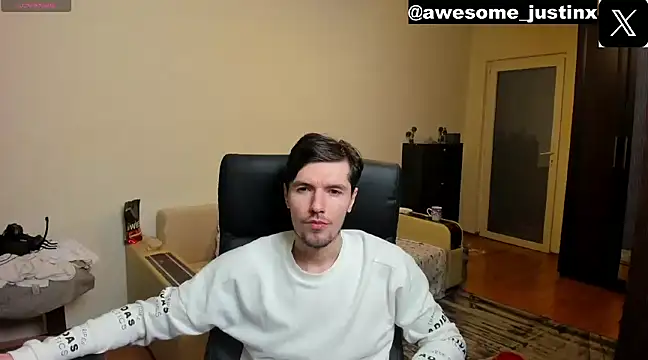 awesomejustin online show from December 2, 11:51 am