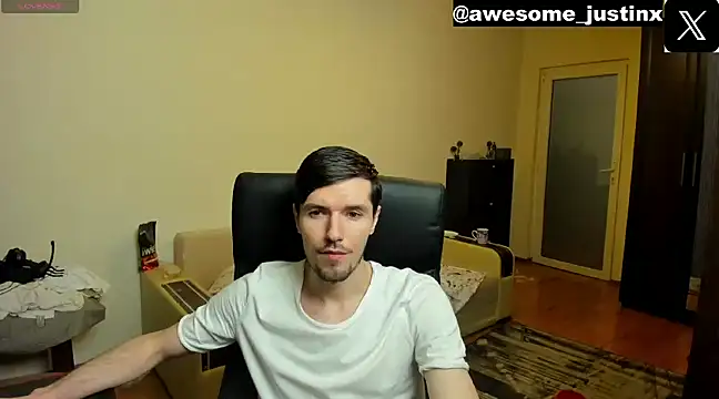 awesomejustin online show from December 3, 1:38 pm