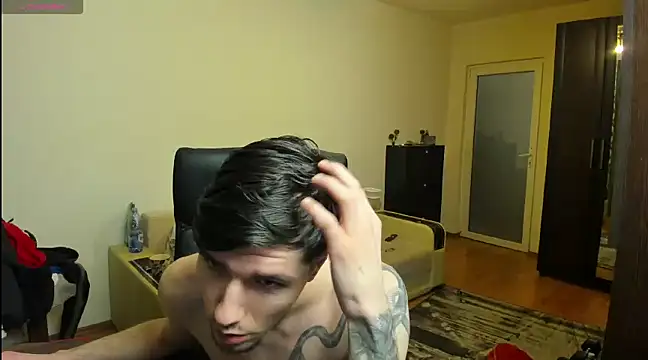 awesomejustin online show from January 19, 1:21 am