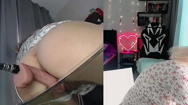 smurfette1 online show from March 31, 2:30 pm