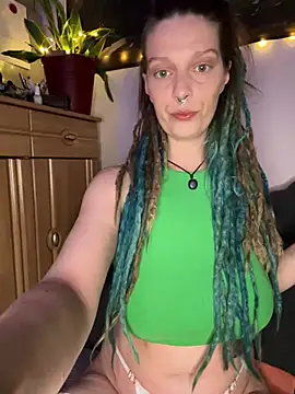 MenaDreadfull online show from March 12, 7:18 pm