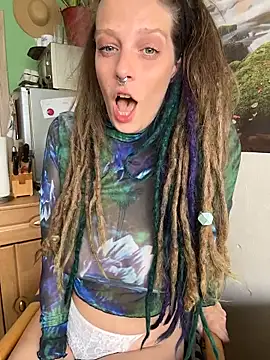 MenaDreadfull online show from October 2, 8:50 am