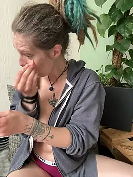 MenaDreadfull online show from April 12, 12:08 pm