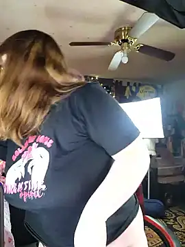 Snapshot of VelvetDiablo chatting on February 14, 3:33 am VelvetDiablo online show from February 14, 3:33 am