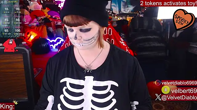 Snapshot of VelvetDiablo chatting on October 21, 11:59 pm VelvetDiablo online show from October 21, 11:59 pm