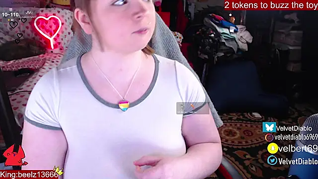 Snapshot of VelvetDiablo chatting on February 20, 3:56 am VelvetDiablo online show from February 20, 3:56 am
