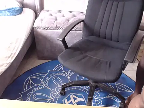 ebonybbwcouples online show from October 29, 12:37 pm