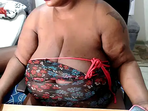 ebonybbwcouples online show from November 13, 4:22 pm