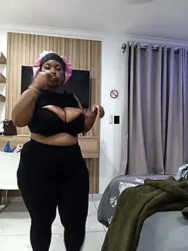 CuteHoney92 online show from March 12, 6:23 pm