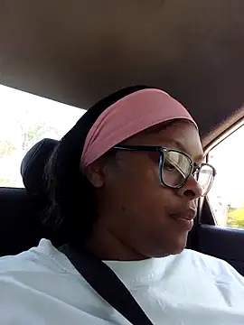 CuteHoney92 online show from February 6, 9:16 am