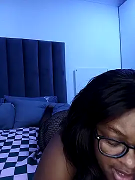 CuteHoney92 online show from March 19, 6:30 pm