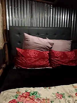 CuteHoney92 online show from February 25, 6:30 pm