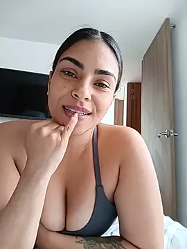 Snapshot of Ivanna2 chatting on June 2, 4:29 pm Ivanna2 online show from June 2, 4:29 pm