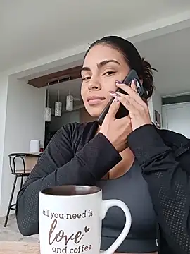 Snapshot of Ivanna2 chatting on May 22, 3:54 pm Ivanna2 online show from May 22, 3:54 pm