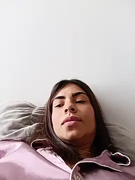 Snapshot of Ivanna2 chatting on May 10, 11:58 am Ivanna2 online show from May 10, 11:58 am