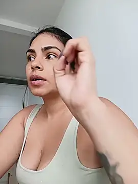 Snapshot of Ivanna2 chatting on May 28, 1:50 pm Ivanna2 online show from May 28, 1:50 pm