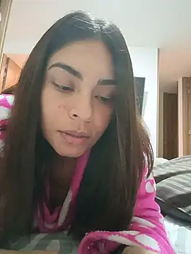 Snapshot of Ivanna2 chatting on June 15, 1:06 am Ivanna2 online show from June 15, 1:06 am