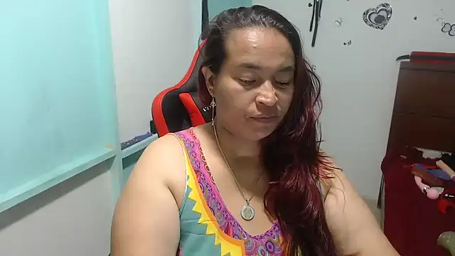 NatalySexxxMilk online show from December 5, 6:12 am