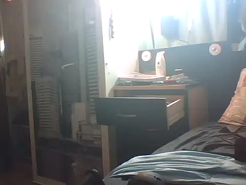 slutviki online show from March 3, 1:07 pm