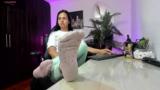 Snapshot of Amaia_Bushida chatting on September 12, 2:12 am Amaia Bushida online show from September 12, 2:12 am