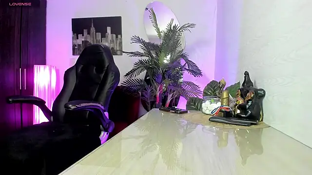 Snapshot of Amaia_Bushida chatting on November 7, 2:16 am Amaia Bushida online show from November 7, 2:16 am