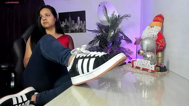 Snapshot of Amaia_Bushida chatting on November 29, 3:06 am Amaia Bushida online show from November 29, 3:06 am