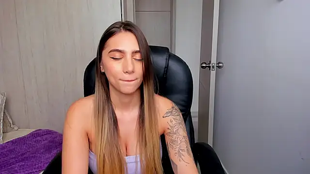 Snapshot of StacyConner chatting on November 19, 8:42 pm StacyConner online show from November 19, 8:42 pm