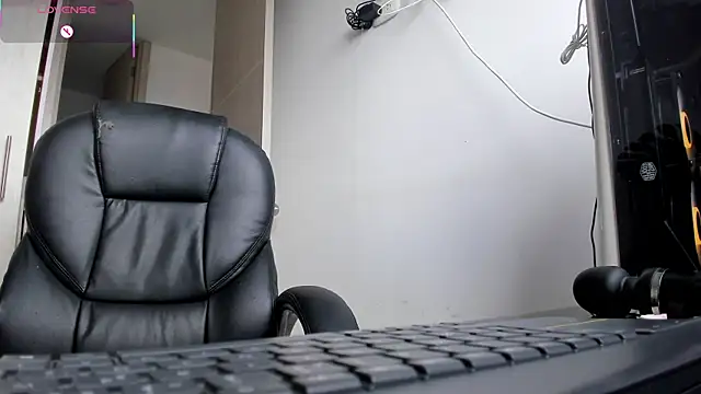 Snapshot of StacyConner chatting on January 9, 8:05 pm StacyConner online show from January 9, 8:05 pm