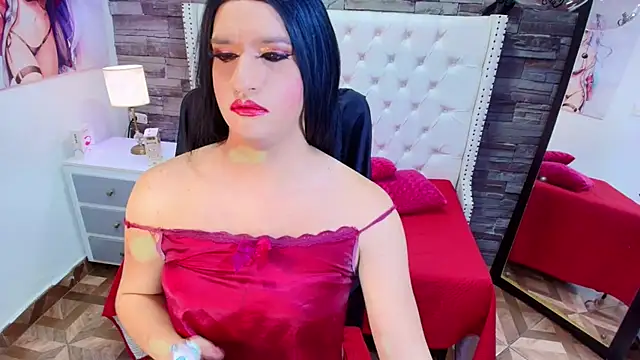 Snapshot of TRINY_TS chatting on November 21, 9:25 pm TRINY TS online show from November 21, 9:25 pm