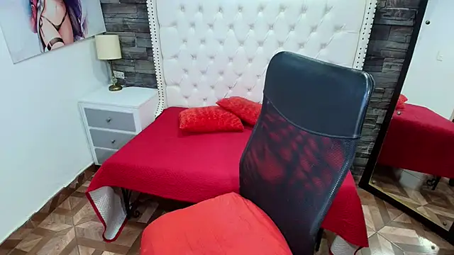 Snapshot of TRINY_TS chatting on July 12, 2:56 am TRINY TS online show from July 12, 2:56 am