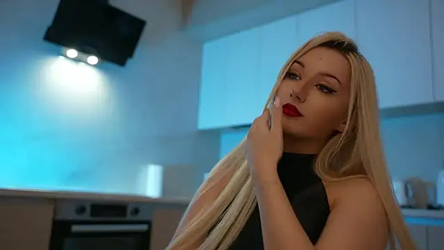 CatchMe1 online show from December 15, 7:20 pm