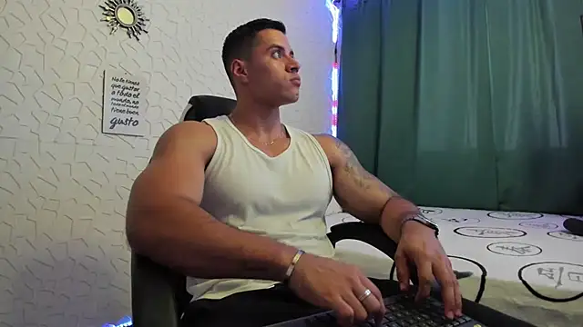 Snapshot of litoxx_cass chatting on March 12, 11:12 pm litoxx cass online show from March 12, 11:12 pm