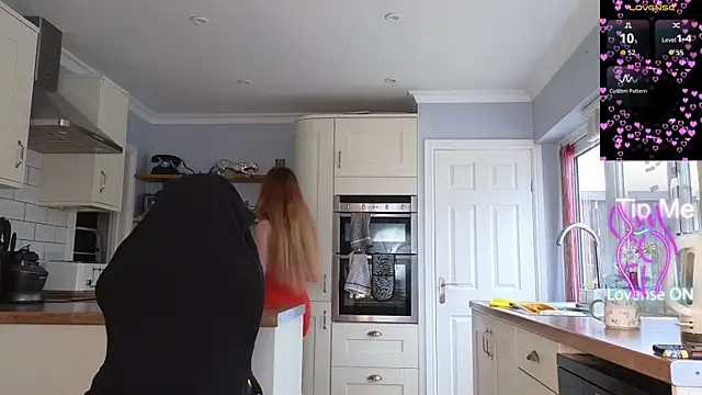 stripmequick online show from April 15, 10:21 am