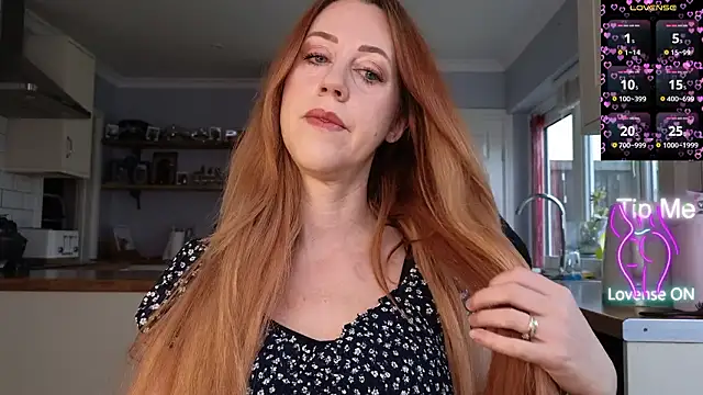 stripmequick online show from March 12, 10:08 am