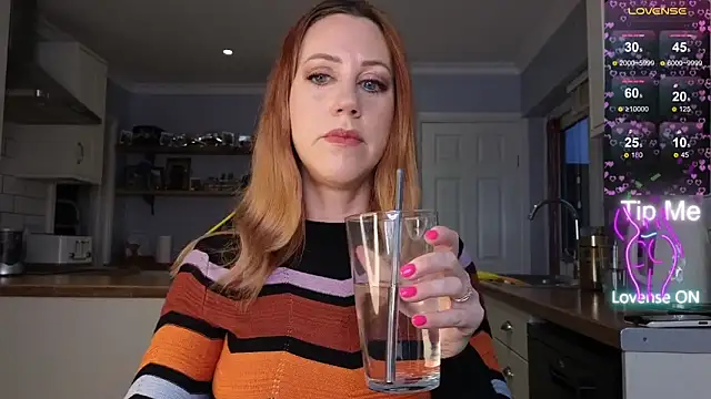 stripmequick online show from February 5, 4:14 pm