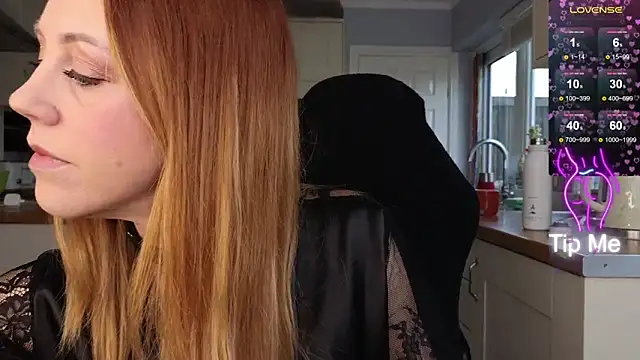 Snapshot of stripmequick chatting on February 25, 10:48 am stripmequick online show from February 25, 10:48 am