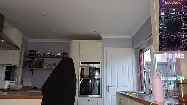 stripmequick online show from November 11, 10:43 am