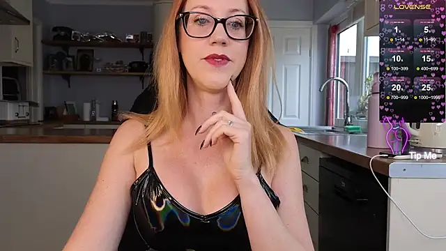 Snapshot of stripmequick chatting on October 2, 9:56 am stripmequick online show from October 2, 9:56 am