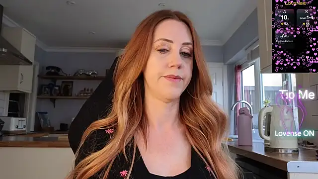 stripmequick online show from March 25, 10:58 am